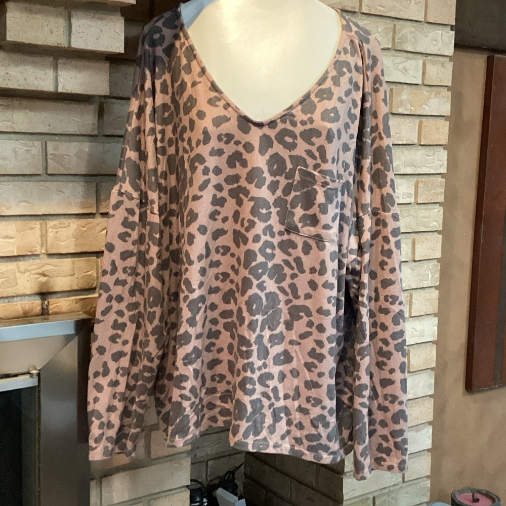 MTS Animal leopard Print V-Neck Long Sleeve Top